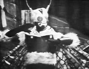 Image 2 of this episode (bridge)