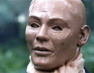 Image 3 of this episode (bridge)