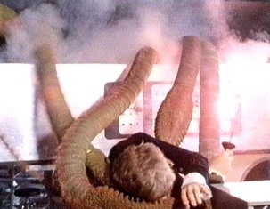 Image 5 of this episode (bridge)