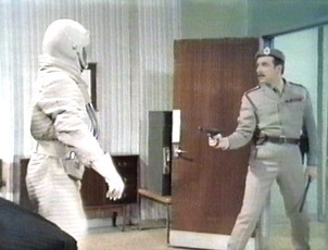 Image 3 of this episode (bridge)